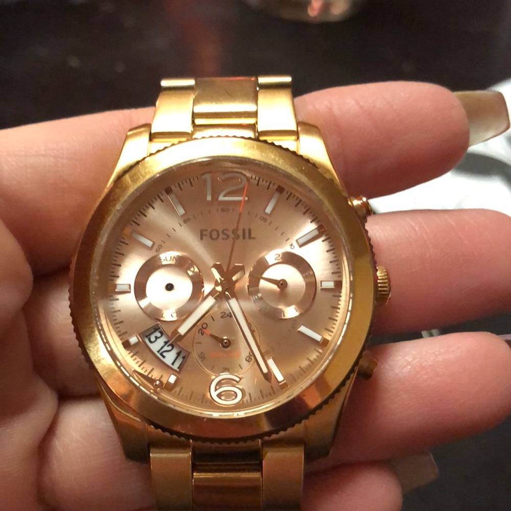 Rose gold Fossil